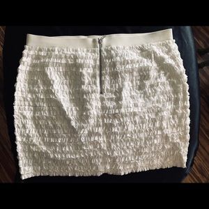Michael Kors  NWOT White ruffled skirt